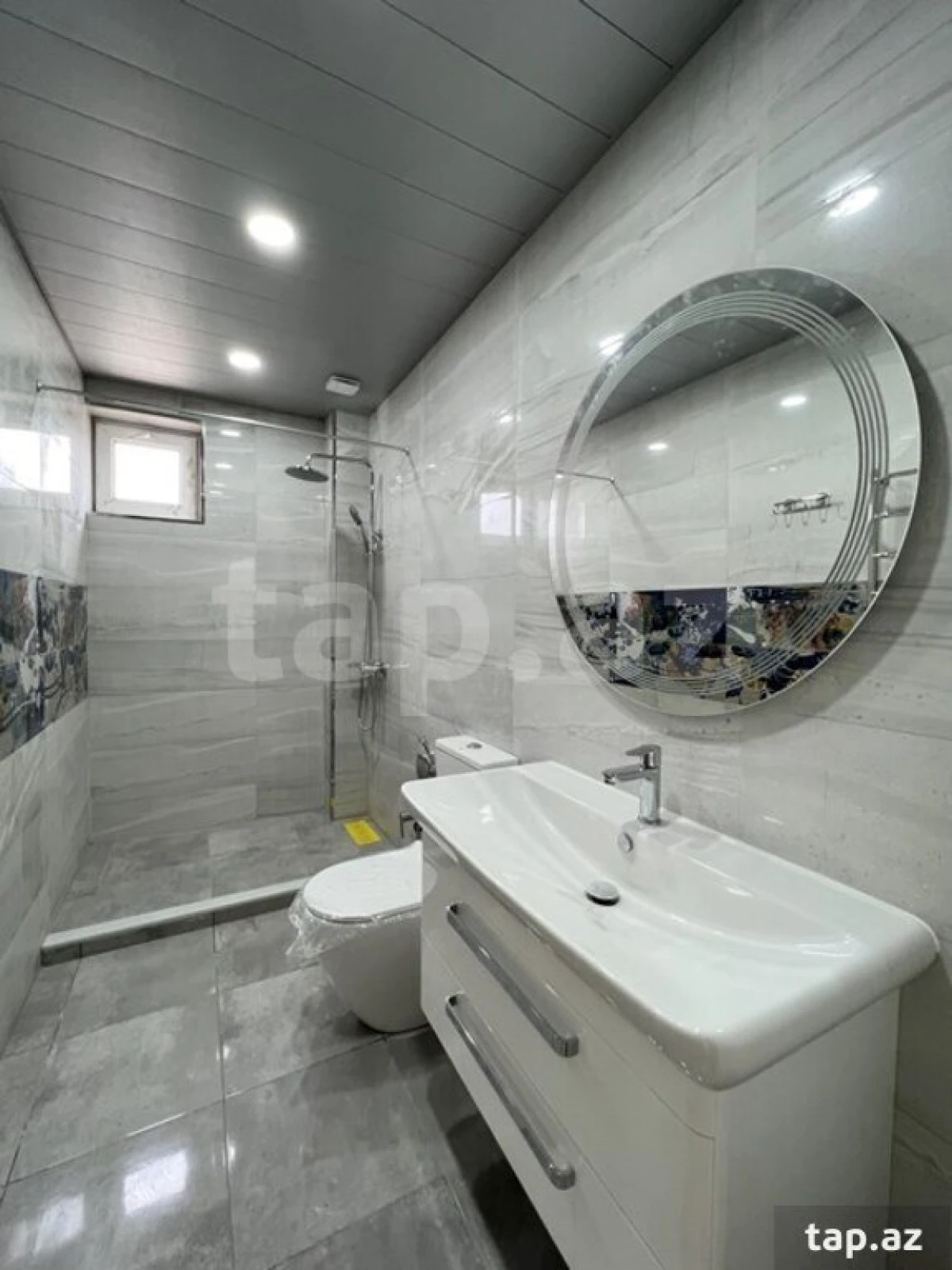 Satılır 5 otaqlı həyət evi