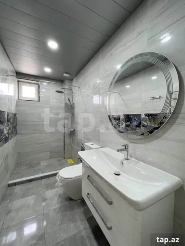 Satılır 5 otaqlı həyət evi