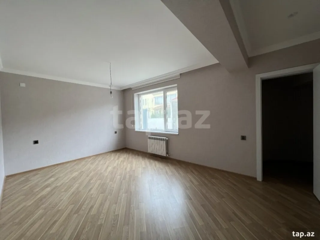 Satılır 5 otaqlı həyət evi