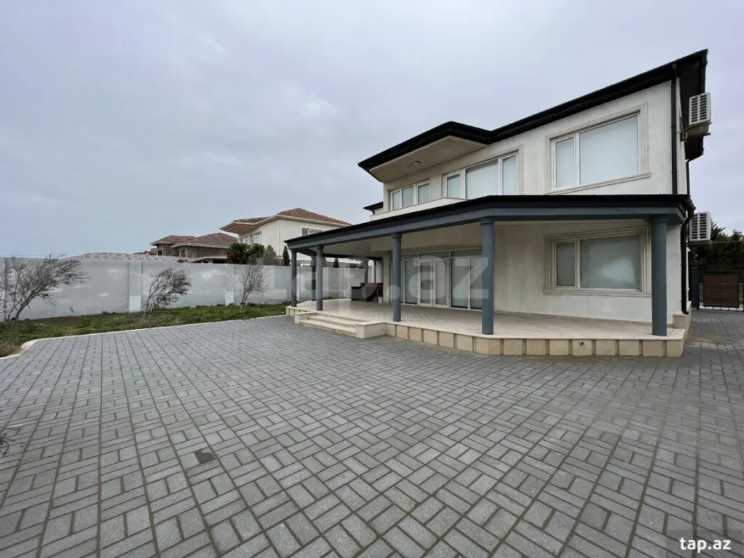 Satılır 5 otaqlı həyət evi