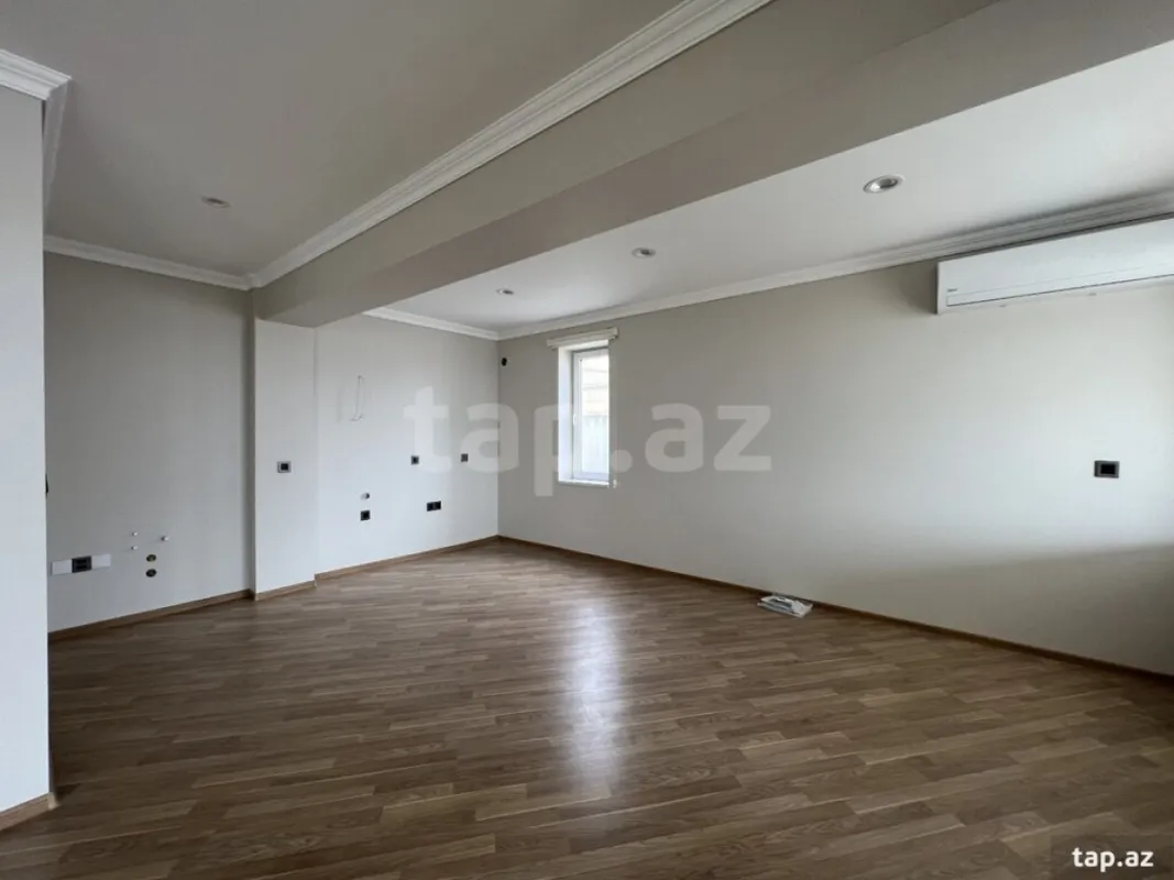 Satılır 5 otaqlı həyət evi