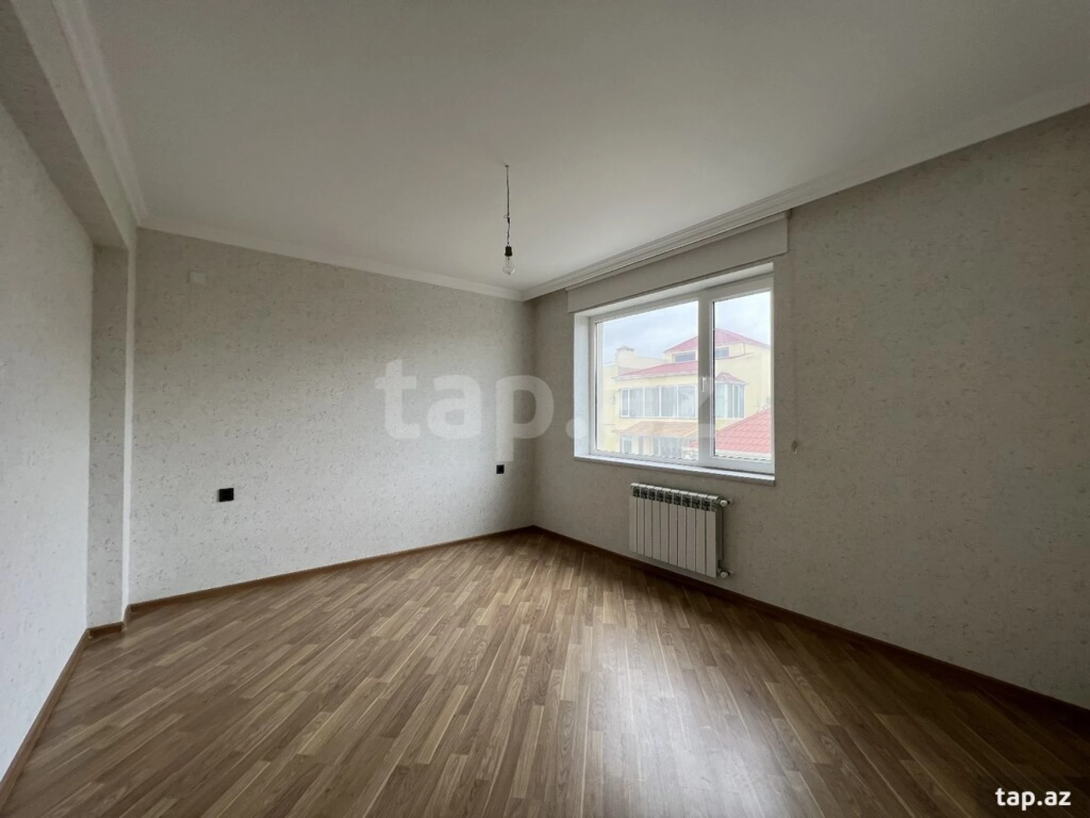 Satılır 5 otaqlı həyət evi