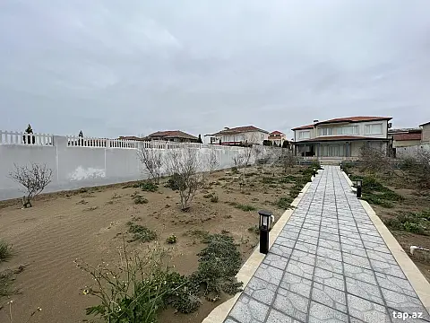 Satılır 5 otaqlı həyət evi