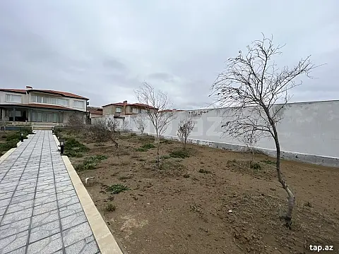 Satılır 5 otaqlı həyət evi