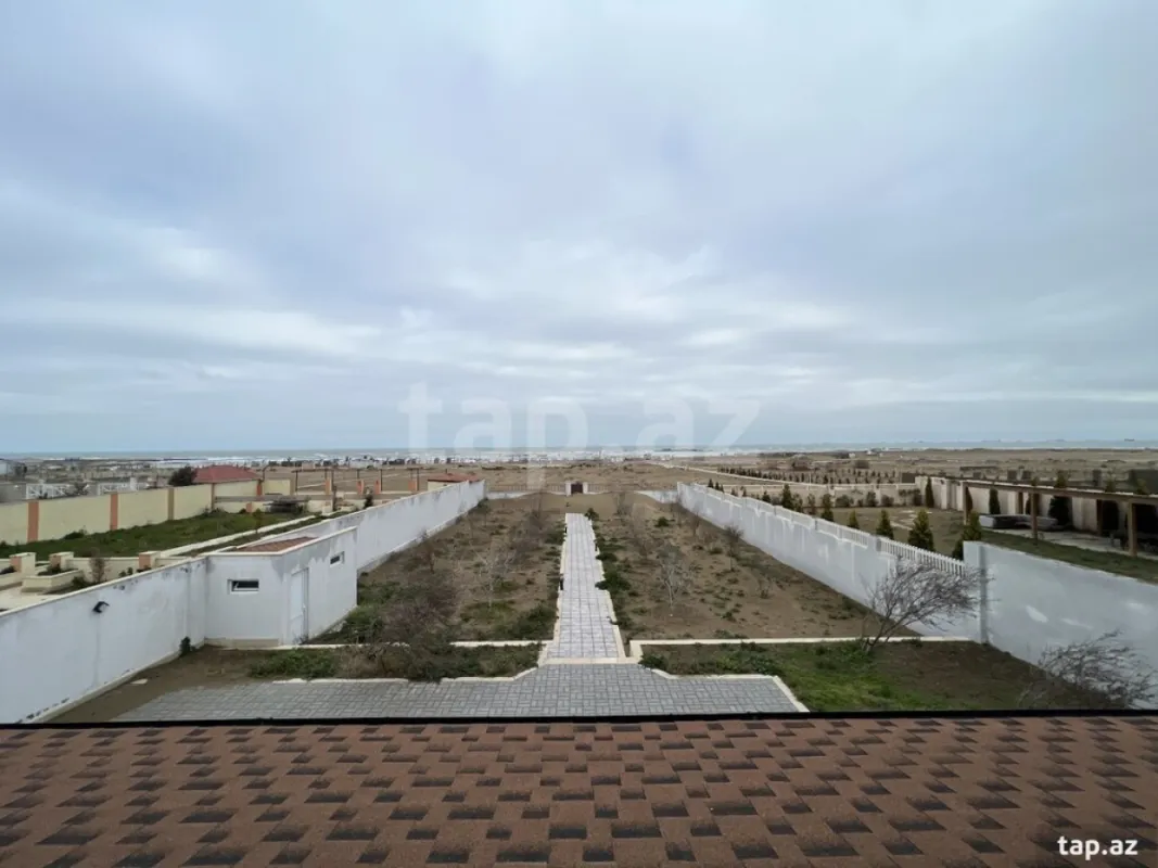 Satılır 5 otaqlı həyət evi