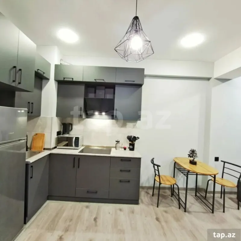 Kirayə verilir 2 otaqlı yeni tikili 70 m²