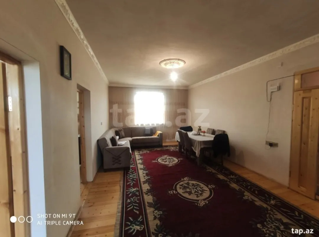 Satılır 4 otaqlı həyət evi