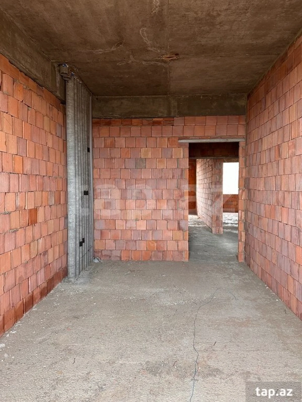 Satılır 3 otaqlı yeni tikili 83 m²