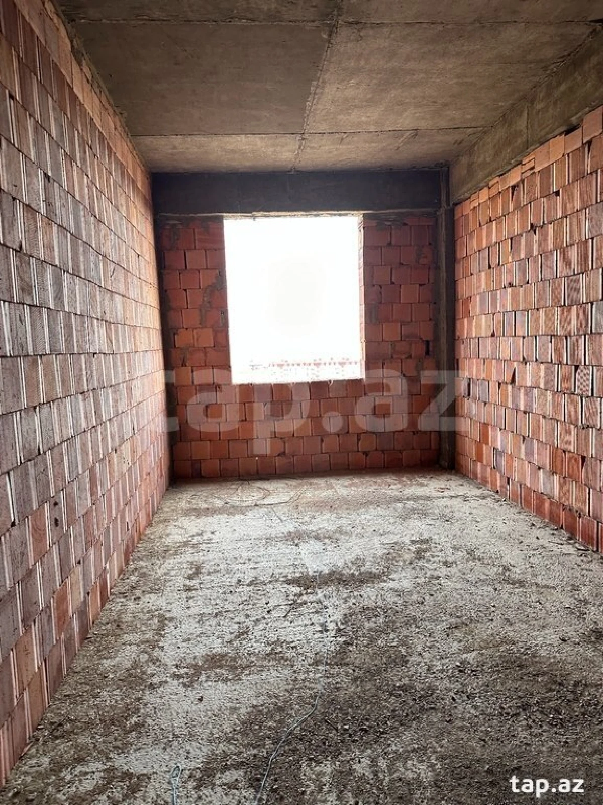 Satılır 3 otaqlı yeni tikili 83 m²