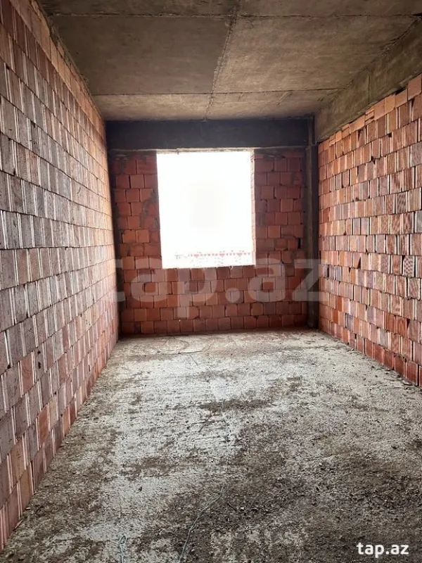 Satılır 3 otaqlı yeni tikili 83 m²