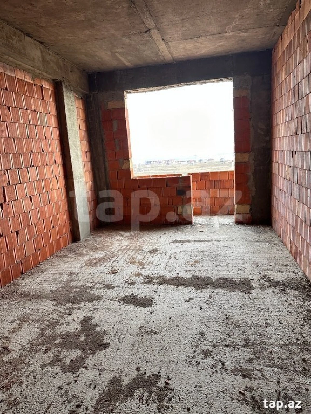 Satılır 3 otaqlı yeni tikili 83 m²