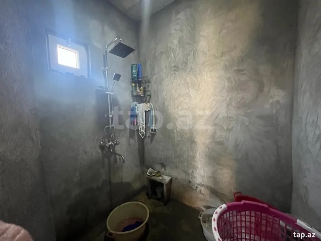 Satılır 4 otaqlı həyət evi