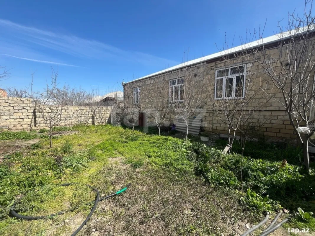 Satılır 4 otaqlı həyət evi