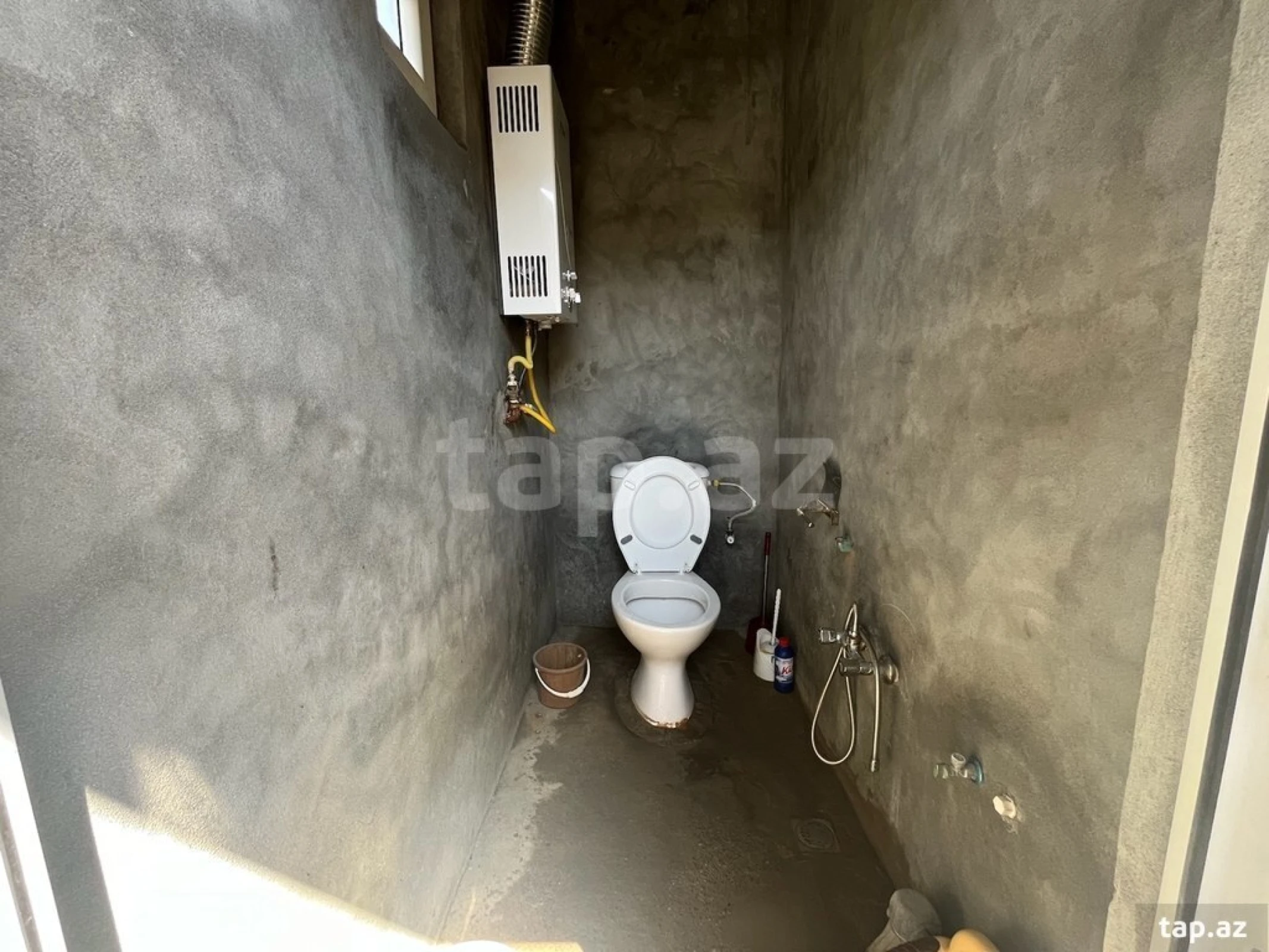 Satılır 4 otaqlı həyət evi