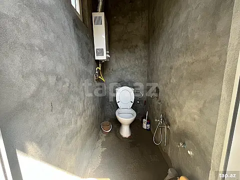 Satılır 4 otaqlı həyət evi
