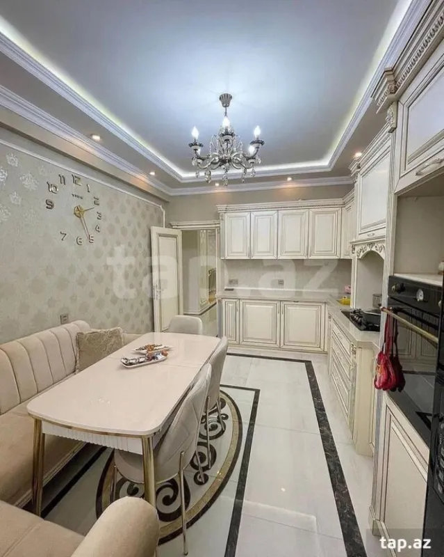 Kirayə verilir 2 otaqlı yeni tikili 100 m²