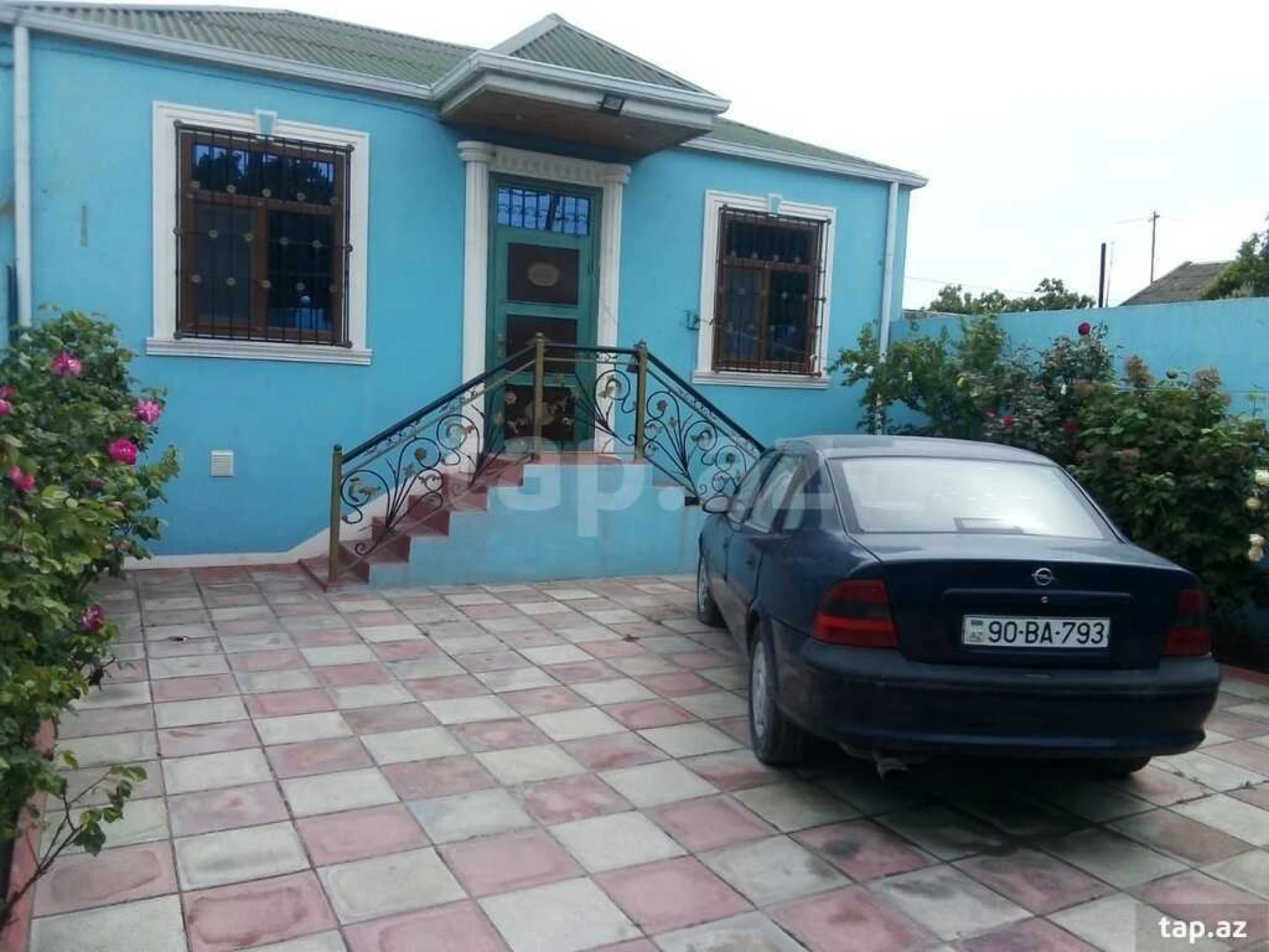 Satılır 3 otaqlı həyət evi