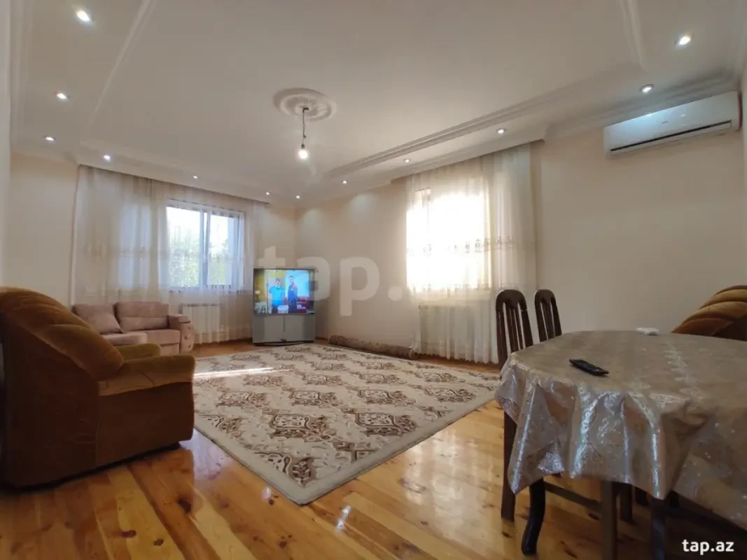 Satılır 4 otaqlı həyət evi 268 m²