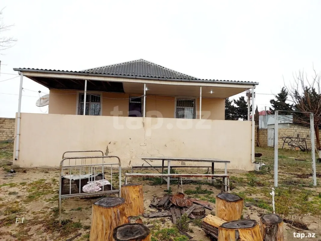 Satılır 3 otaqlı həyət evi