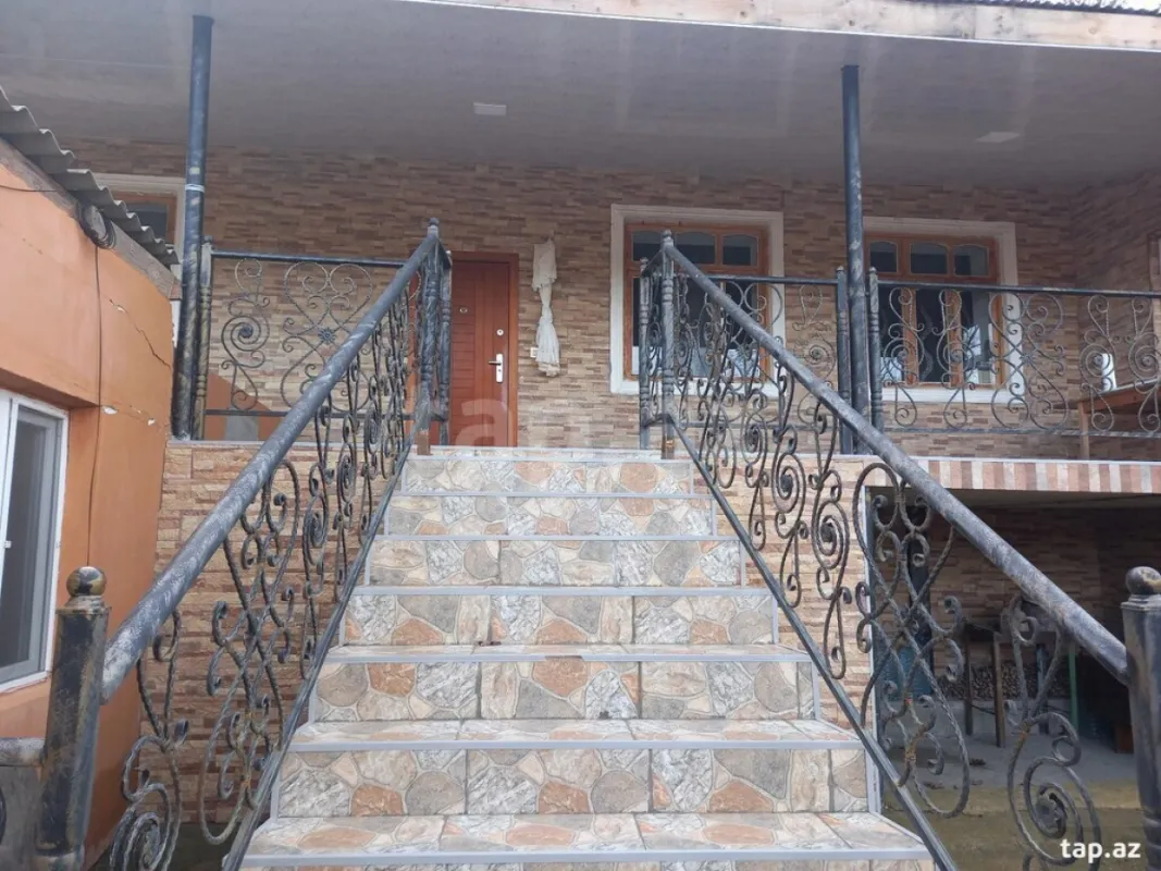 Satılır 3 otaqlı həyət evi