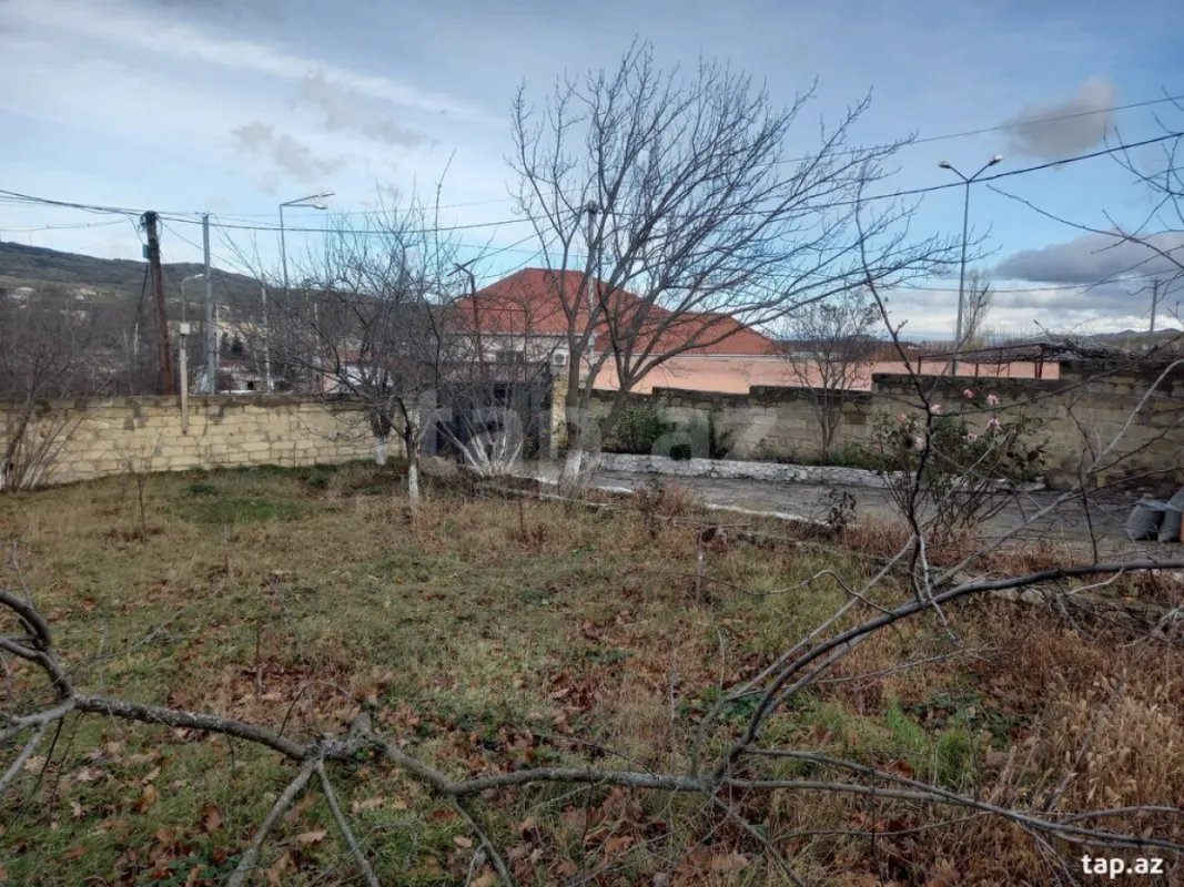 Satılır 3 otaqlı həyət evi