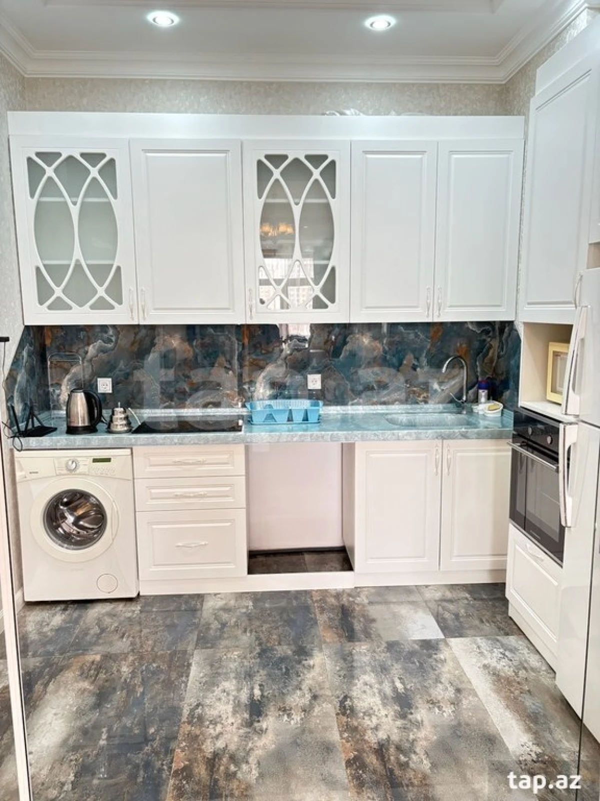 Kirayə verilir 3 otaqlı yeni tikili 96 m²