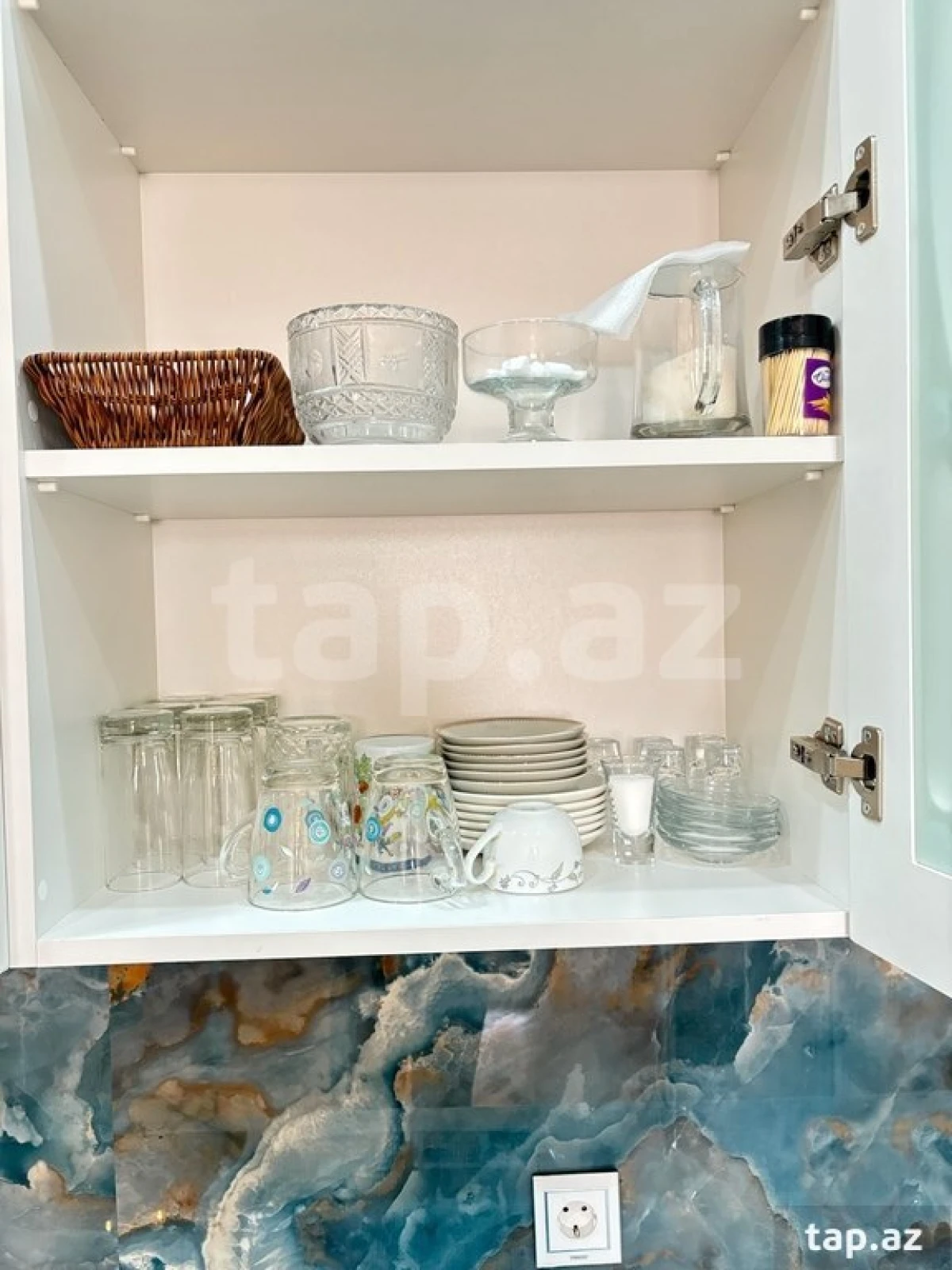 Kirayə verilir 3 otaqlı yeni tikili 96 m²