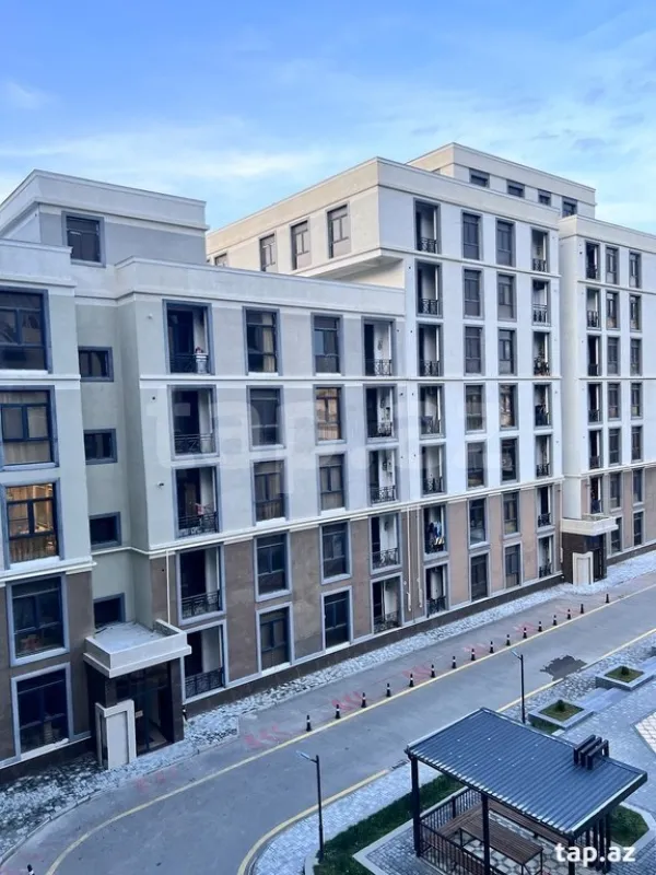 Kirayə verilir 3 otaqlı yeni tikili 96 m²