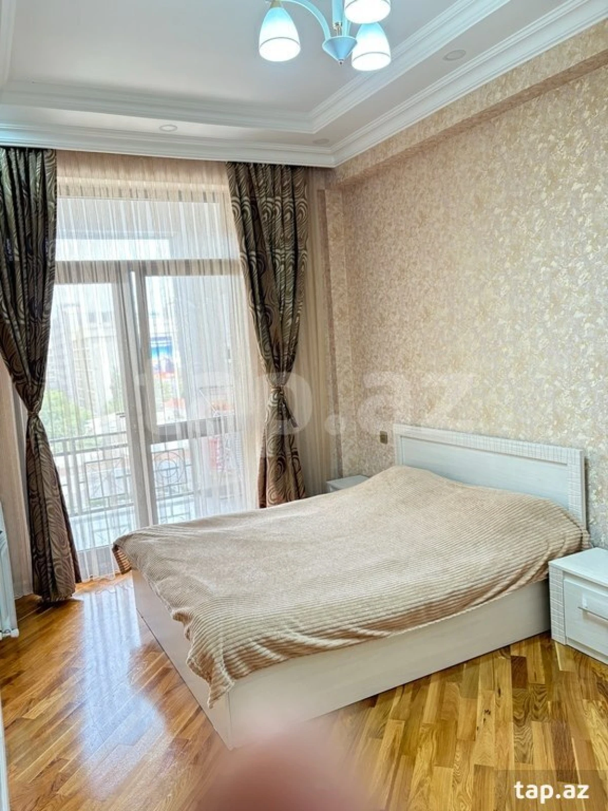 Kirayə verilir 3 otaqlı yeni tikili 96 m²