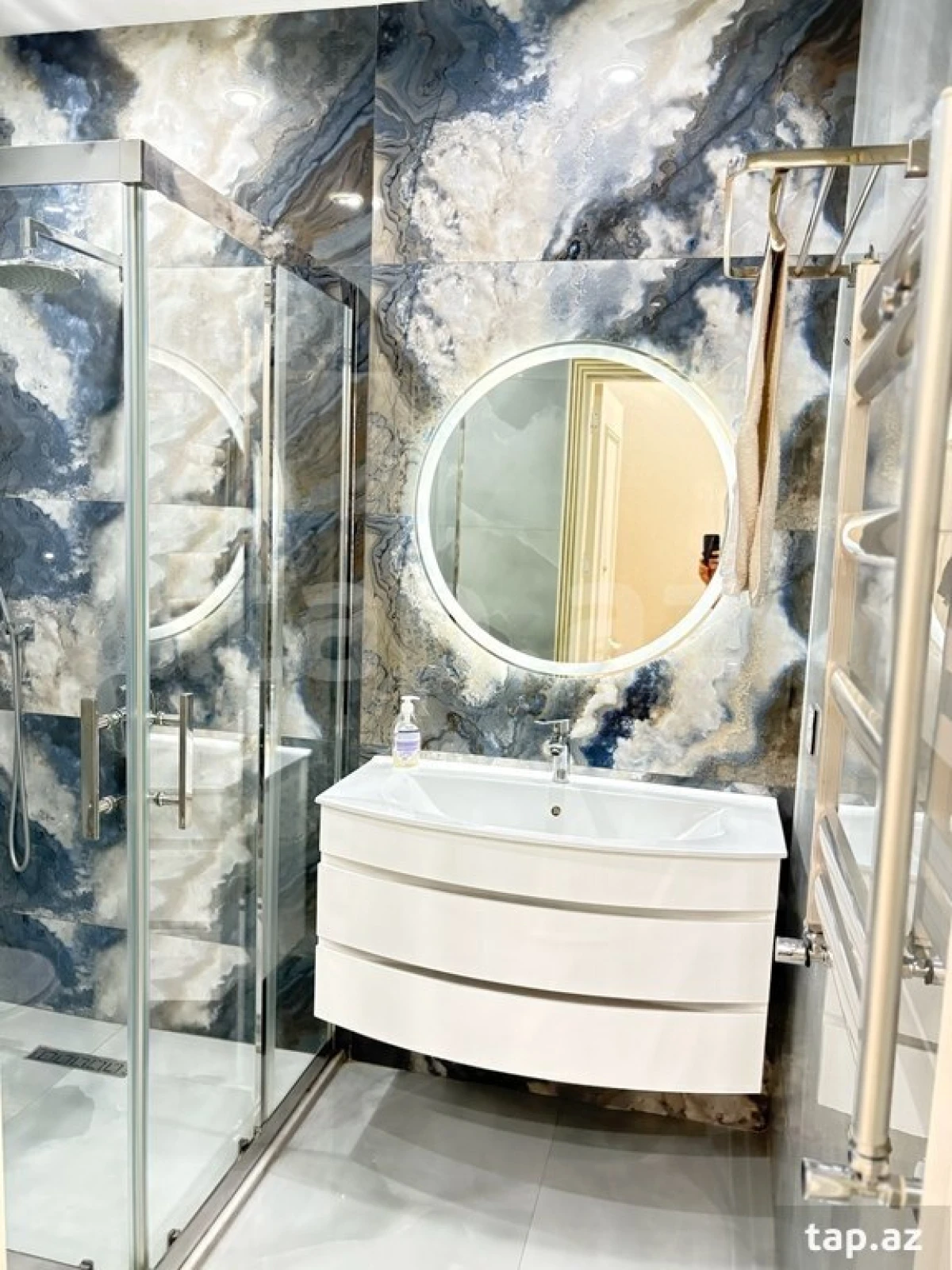 Kirayə verilir 3 otaqlı yeni tikili 96 m²