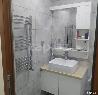 Kirayə verilir 2 otaqlı yeni tikili 70 m²