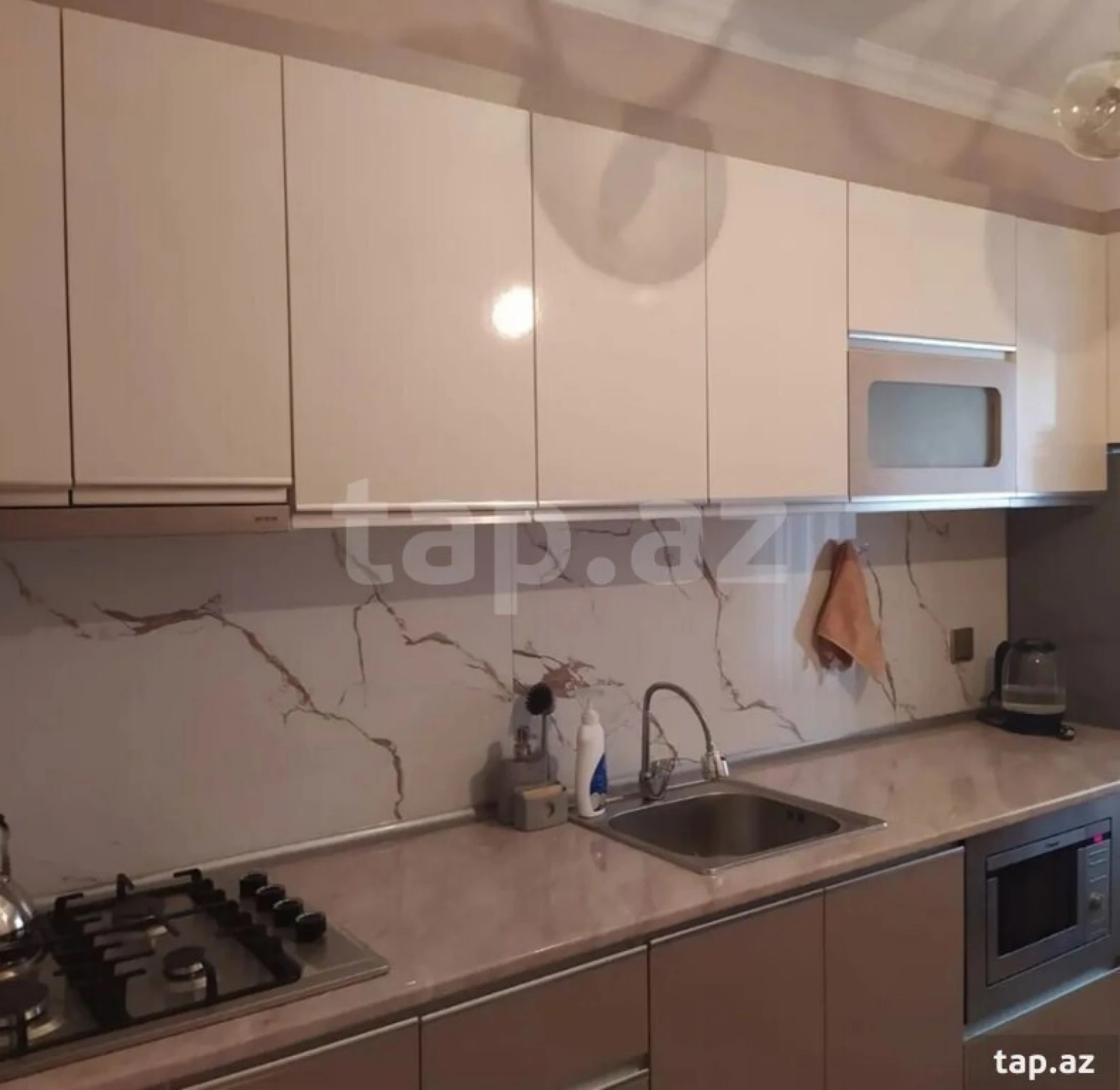 Kirayə verilir 2 otaqlı yeni tikili 70 m²