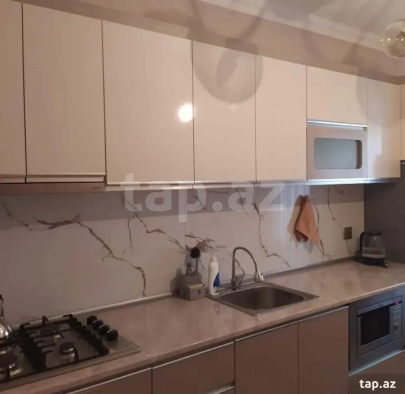Kirayə verilir 2 otaqlı yeni tikili 70 m²