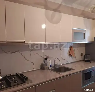 Kirayə verilir 2 otaqlı yeni tikili 70 m²