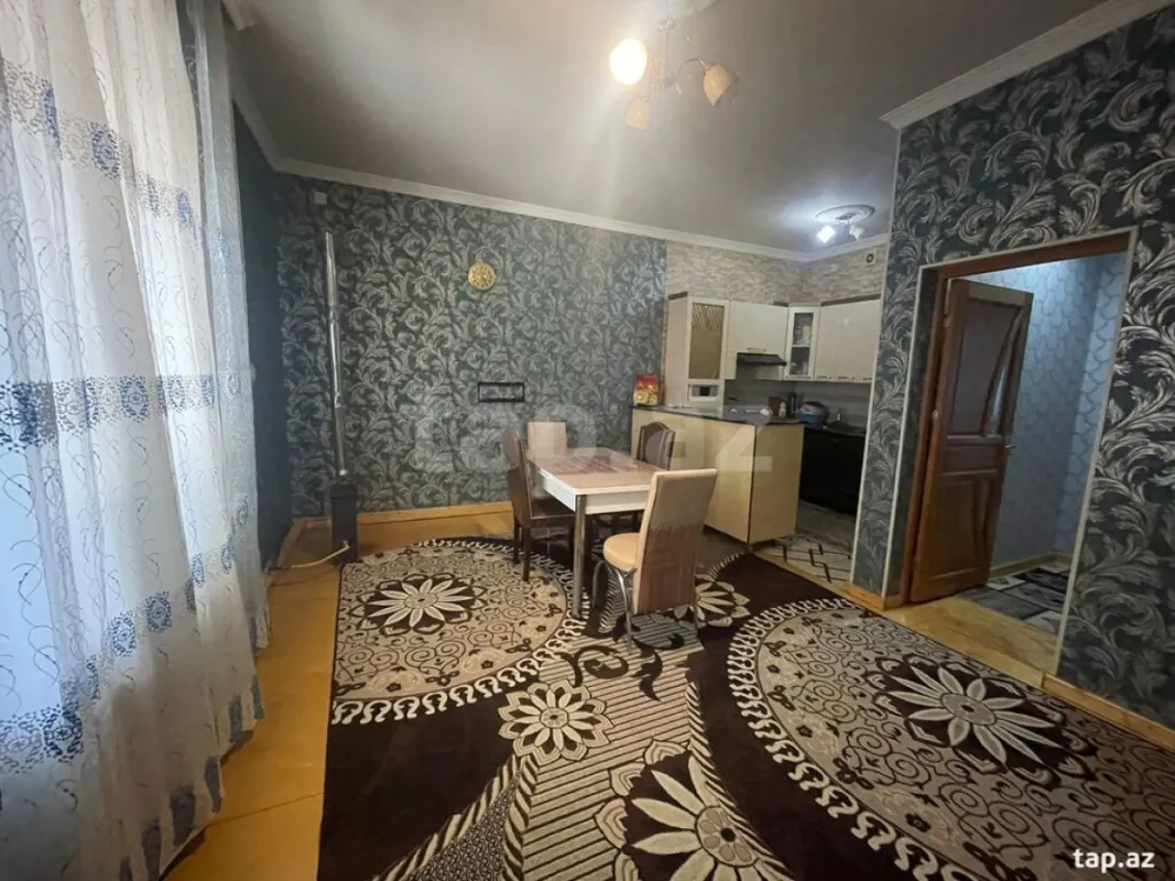 Satılır 4 otaqlı həyət evi