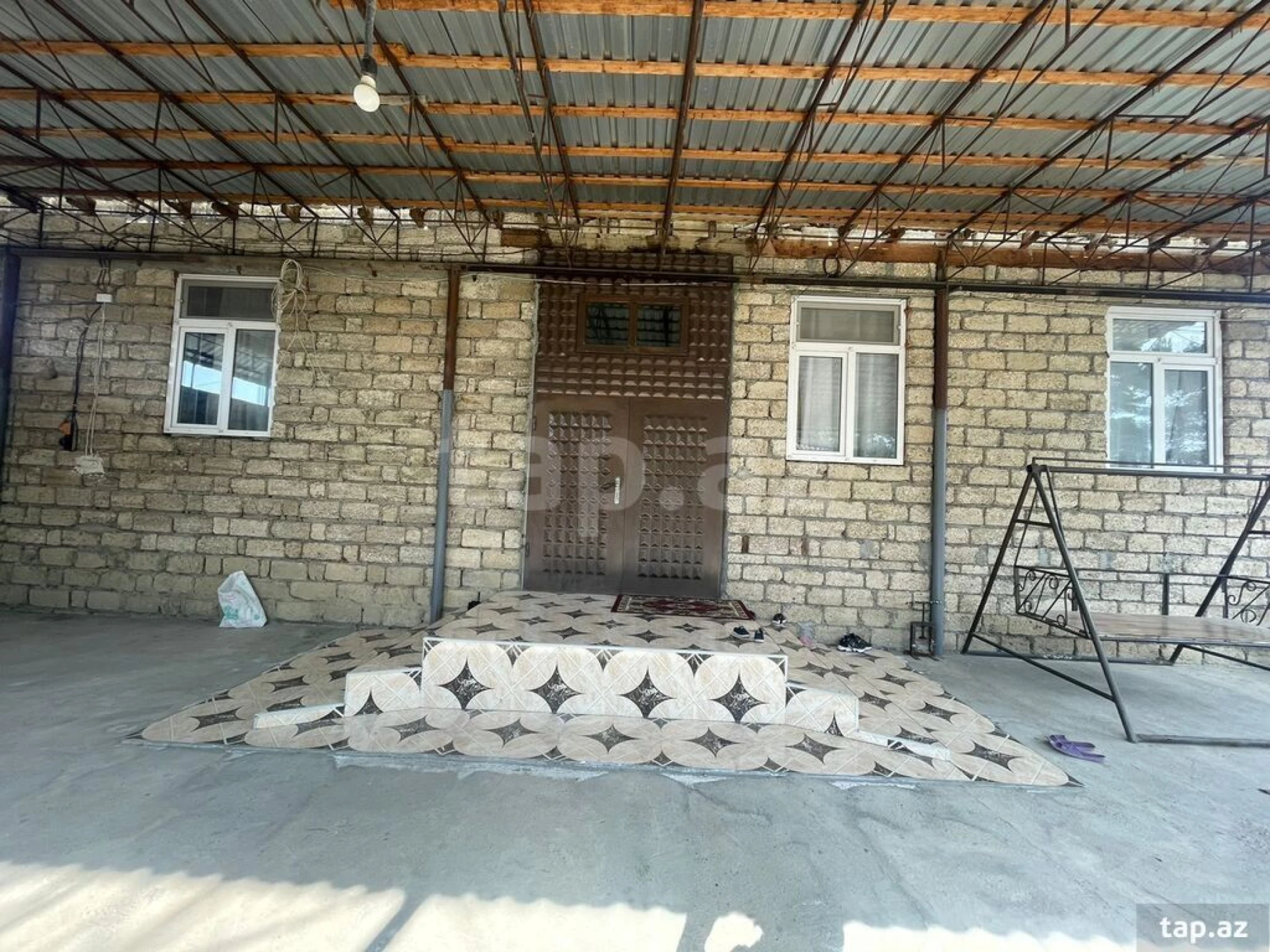 Satılır 4 otaqlı həyət evi