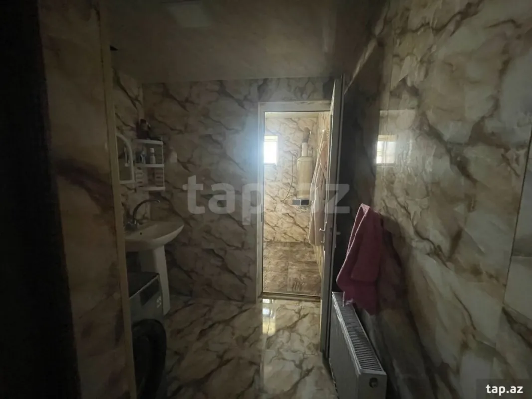 Satılır 4 otaqlı həyət evi