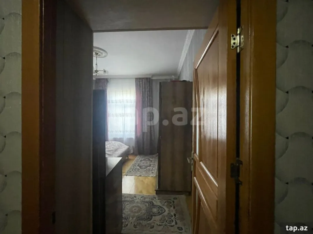 Satılır 4 otaqlı həyət evi