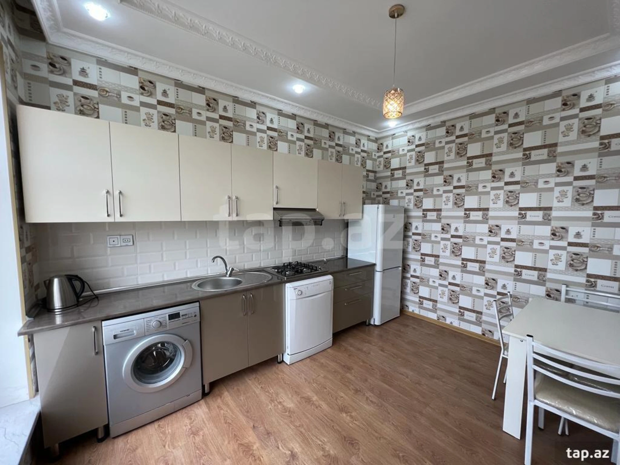 Kirayə verilir 5 otaqlı həyət evi