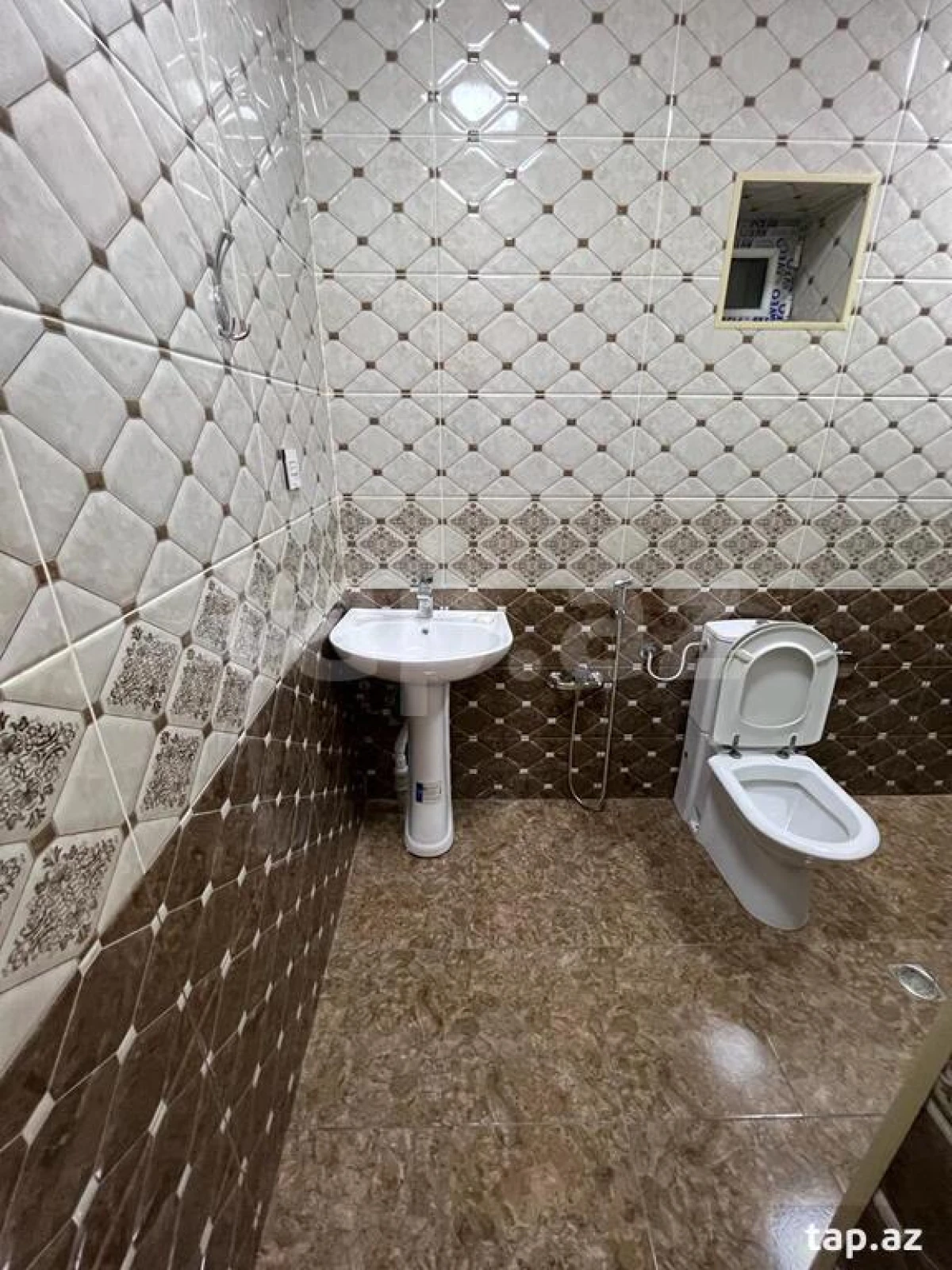 Kirayə verilir 5 otaqlı həyət evi