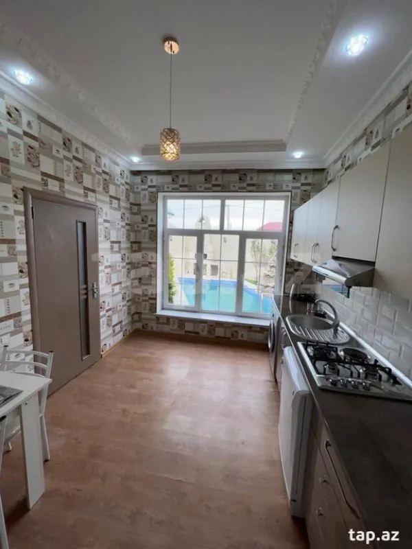 Kirayə verilir 5 otaqlı həyət evi