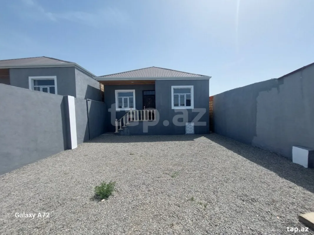 Satılır 3 otaqlı həyət evi