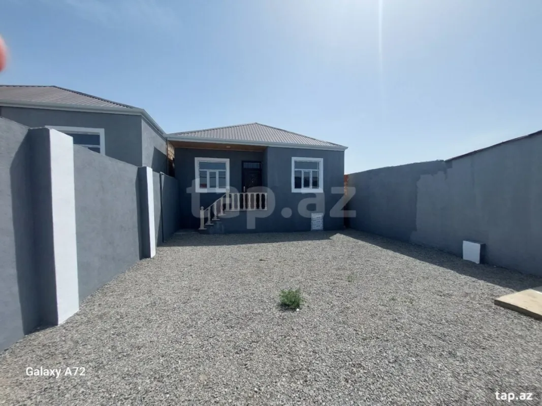 Satılır 3 otaqlı həyət evi