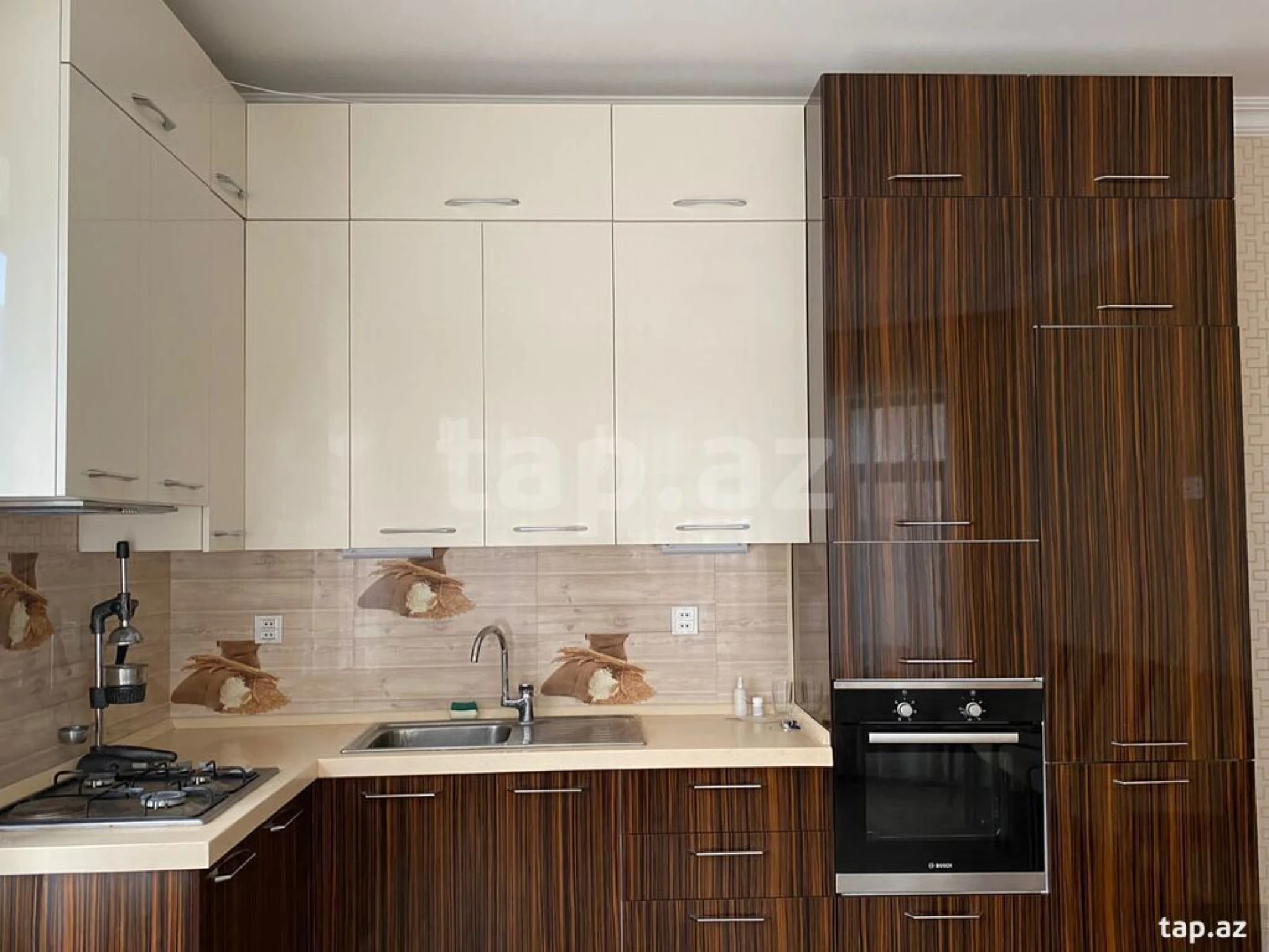 Satılır 5 otaqlı həyət evi 360 m²