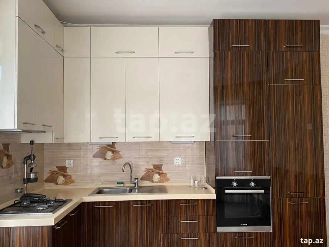 Satılır 5 otaqlı həyət evi 360 m²
