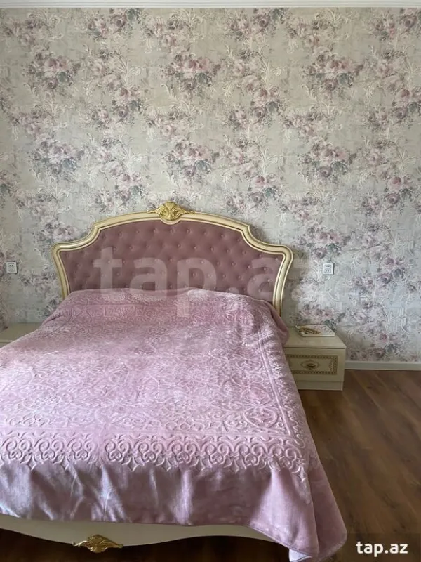 Satılır 5 otaqlı həyət evi 360 m²