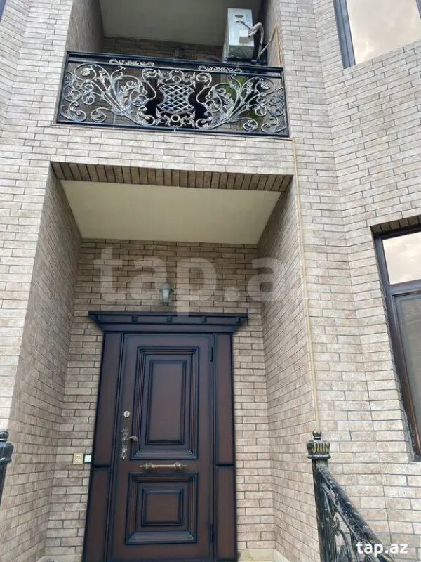 Satılır 5 otaqlı həyət evi 360 m²