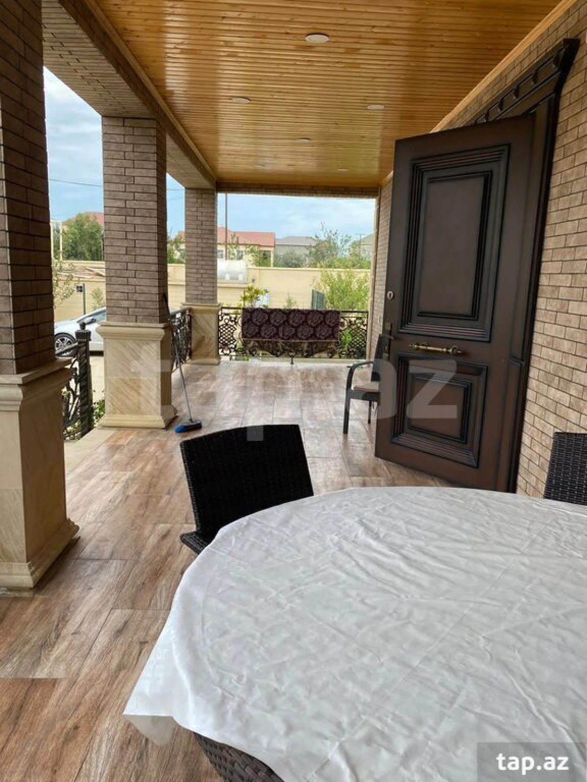 Satılır 5 otaqlı həyət evi 360 m²