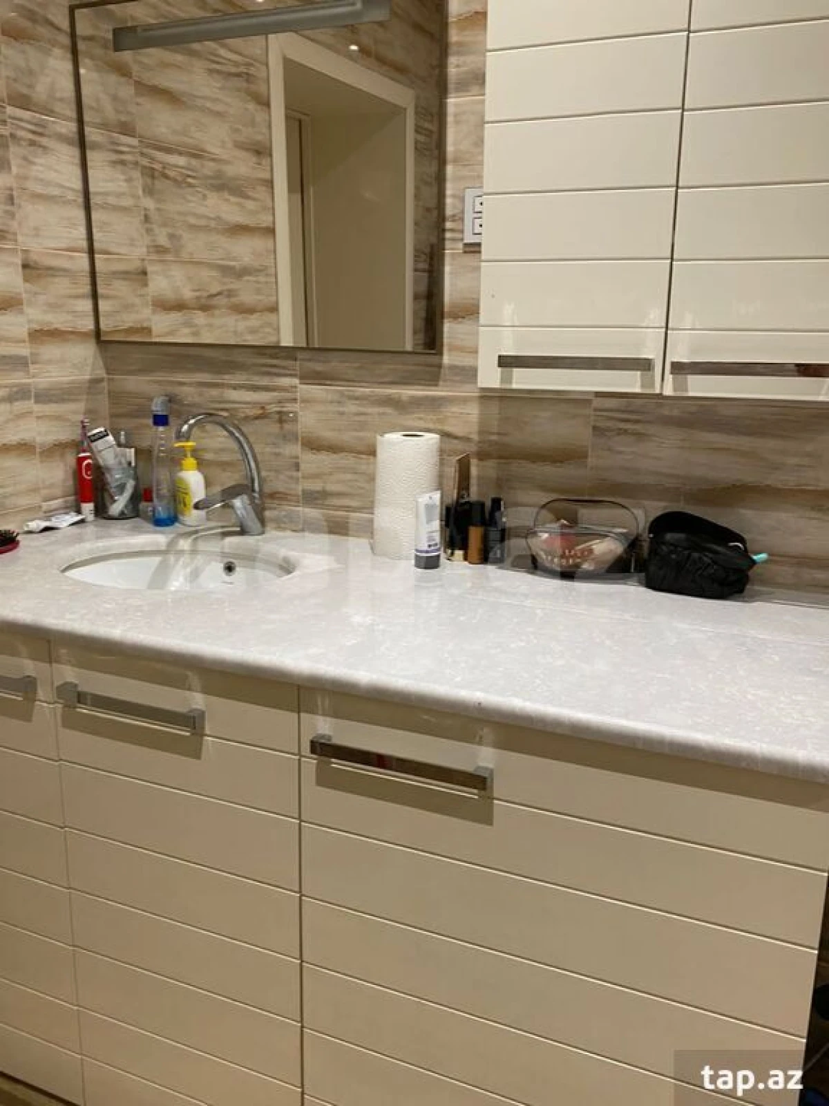 Satılır 5 otaqlı həyət evi 360 m²