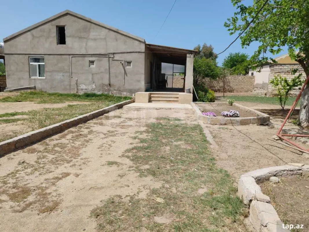 Satılır 3 otaqlı həyət evi